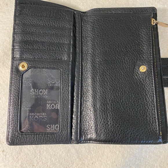 Michael Kors wallet - Picture 4 of 12